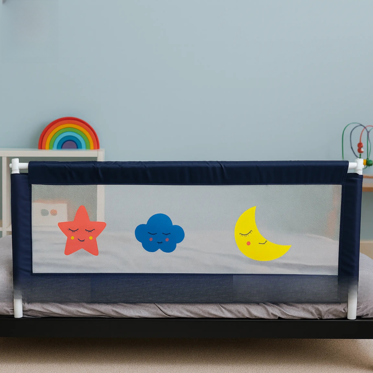 Universal baby bed guard for flat beds