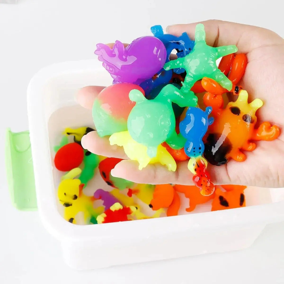"Mess-Free Creative Play for Kids – Magic Water Elf Toy Kit with 10 Colors and Fun Molds"